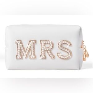 NWT White “MRS” Bridal Cosmetic Bag with Pearl Accents for Bride / Honeymoon